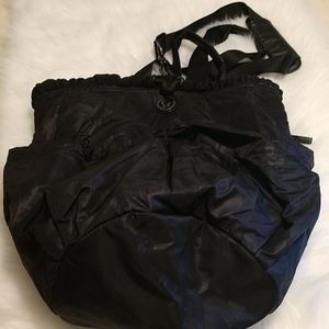 Lululemon Bliss bag EUC black